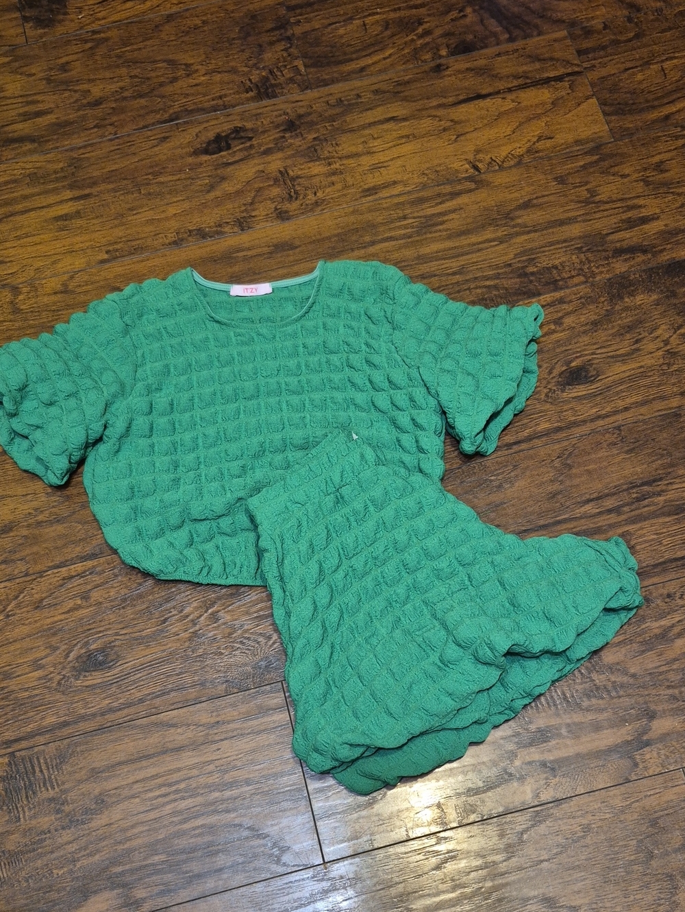 Itzy Ritzy Green Textured Two-Piece Set - Picture 3 of 4